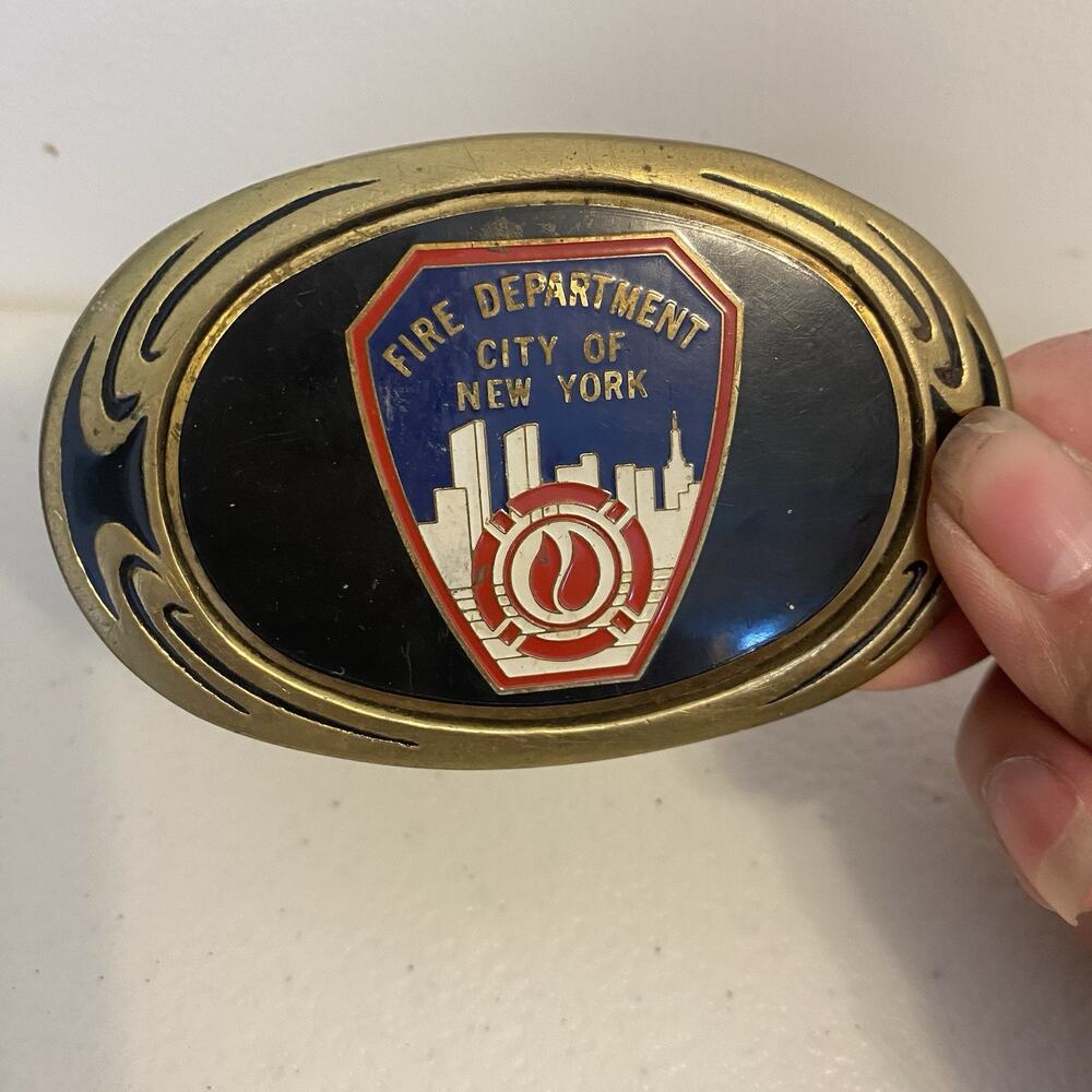 Vintage 1983s Fire Department City Of New York Solid Brass Men’s Belt Buckle - Picture 6 of 6